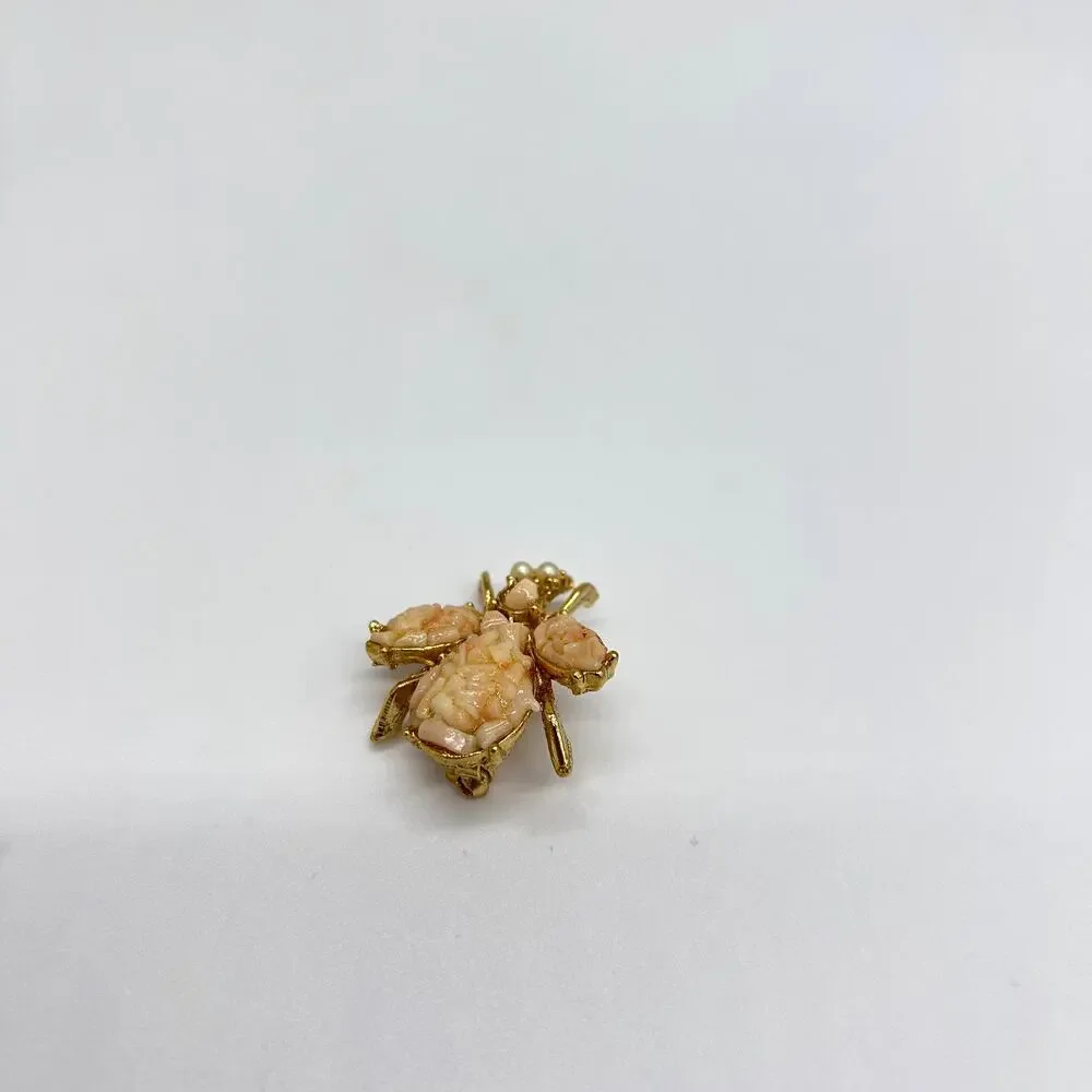 Vintage Chip Stone Bee Brooch Pin Coral Pink Gold Tone Figural Costume Jewelry